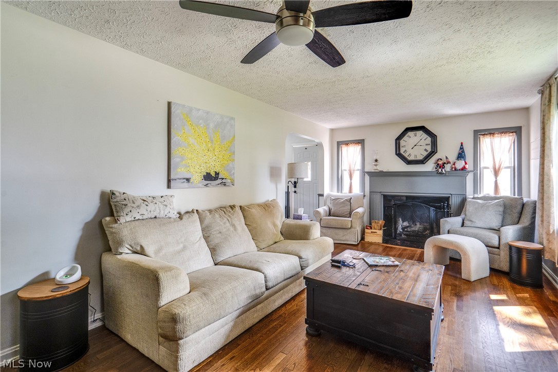 251 9th Street NE Barberton OH 44203