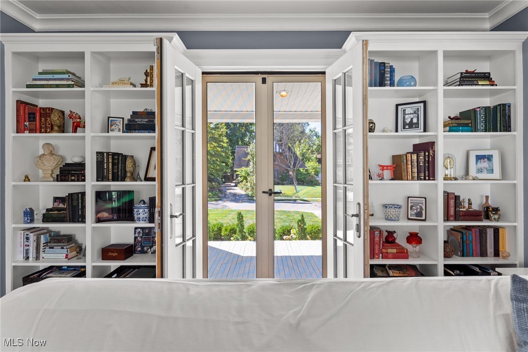 3027 Warrington Road Shaker Heights OH 44120