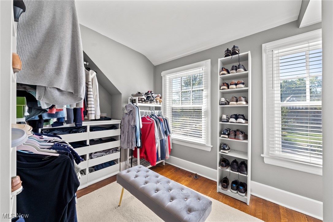 3027 Warrington Road Shaker Heights OH 44120