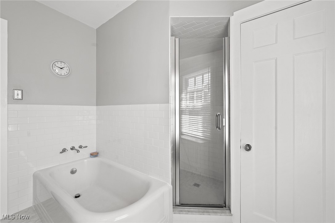 3027 Warrington Road Shaker Heights OH 44120