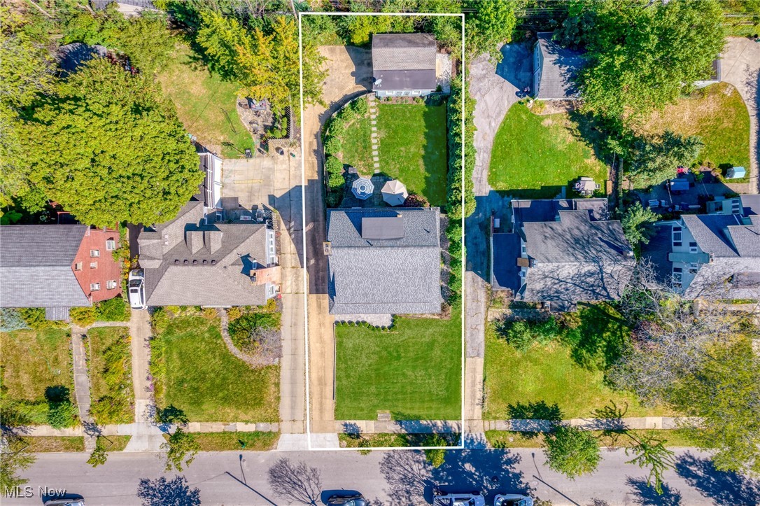 3027 Warrington Road Shaker Heights OH 44120