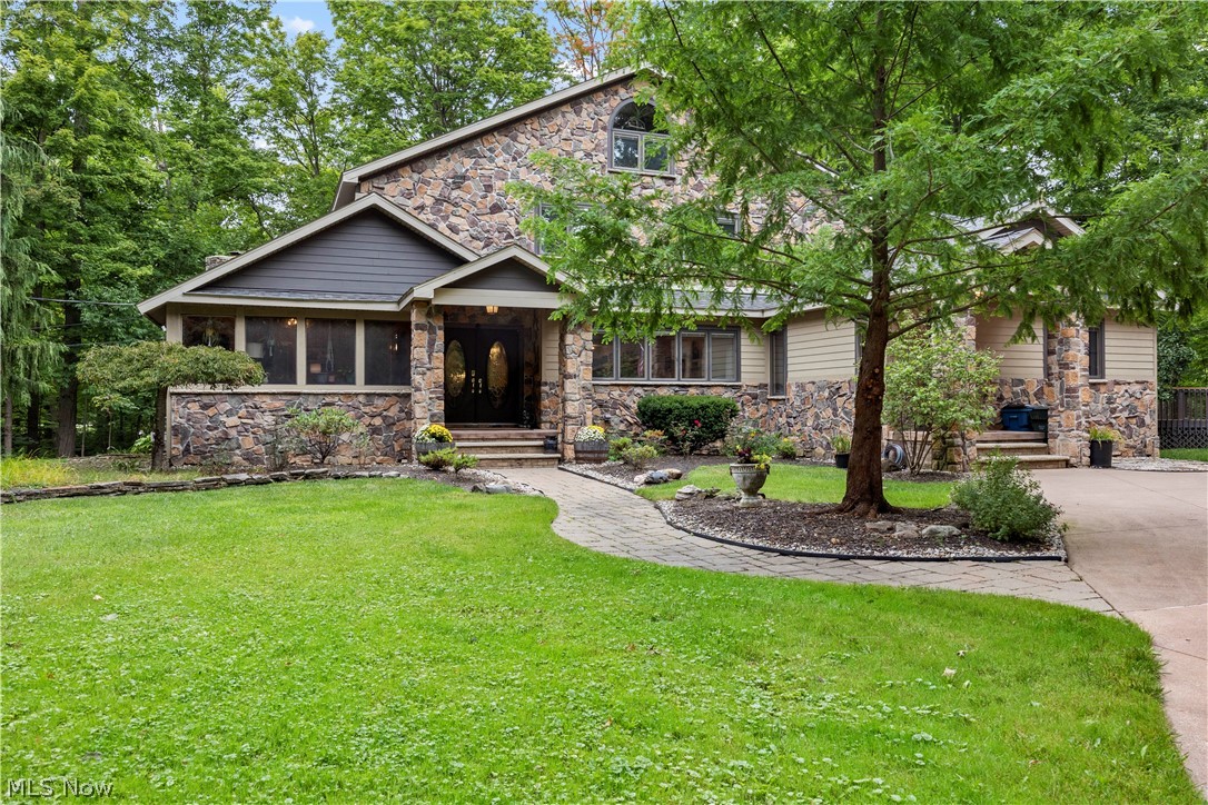 7587 Lewis Road Olmsted Twp OH 44138