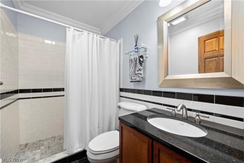 7587 Lewis Road Olmsted Twp OH 44138
