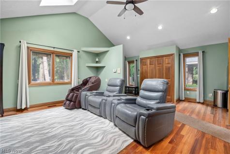 7587 Lewis Road Olmsted Twp OH 44138