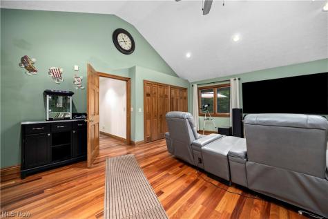 7587 Lewis Road Olmsted Twp OH 44138