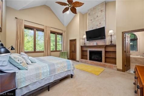 7587 Lewis Road Olmsted Twp OH 44138