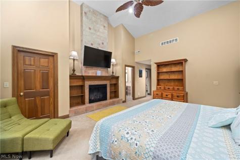 7587 Lewis Road Olmsted Twp OH 44138