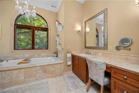 7587 Lewis Road Olmsted Twp OH 44138