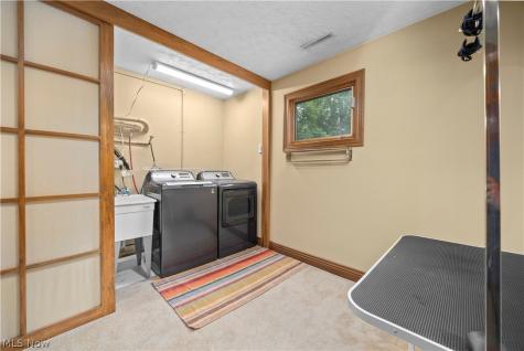 7587 Lewis Road Olmsted Twp OH 44138