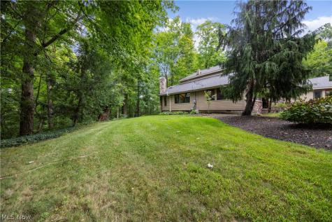 7587 Lewis Road Olmsted Twp OH 44138