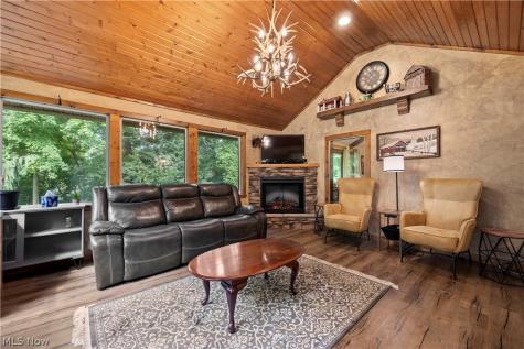 7587 Lewis Road Olmsted Twp OH 44138