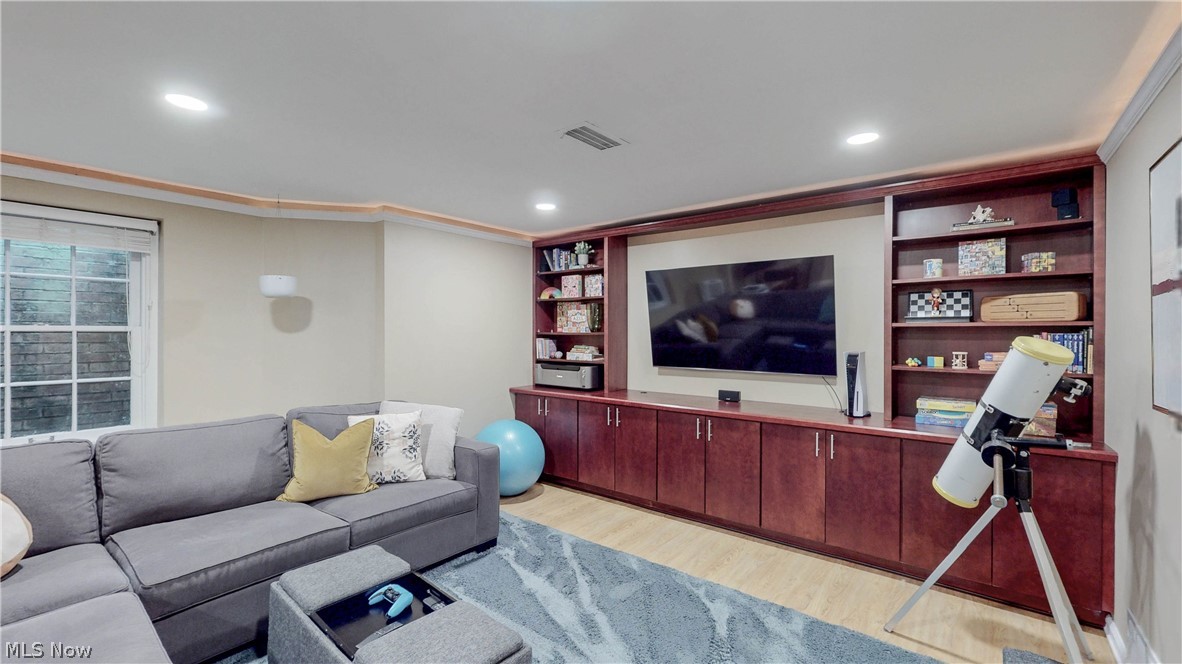 23399 Laureldale Road Shaker Heights OH 44122
