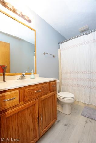 1570 Ashton Way Wooster OH 44691