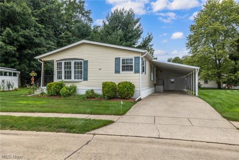 8 Jessica Lane Olmsted Twp OH 44138