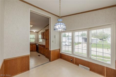8 Jessica Lane Olmsted Twp OH 44138