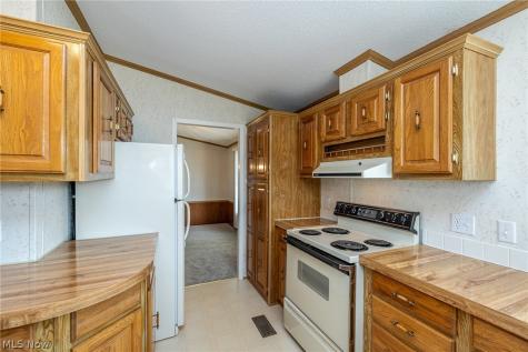 8 Jessica Lane Olmsted Twp OH 44138