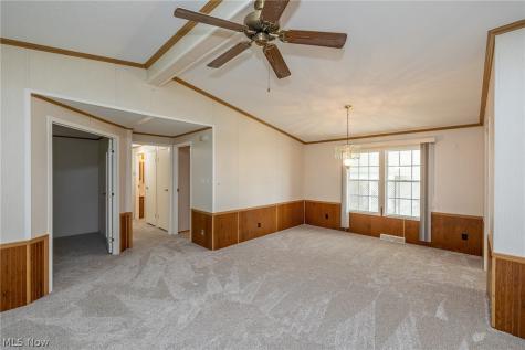 8 Jessica Lane Olmsted Twp OH 44138