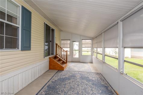 8 Jessica Lane Olmsted Twp OH 44138