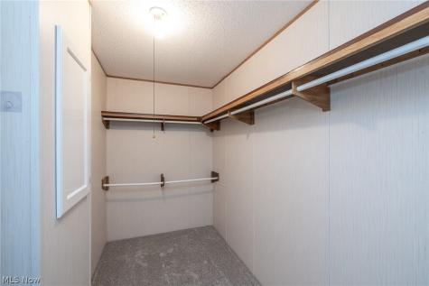 8 Jessica Lane Olmsted Twp OH 44138