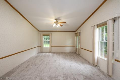 8 Jessica Lane Olmsted Twp OH 44138