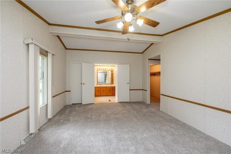 8 Jessica Lane Olmsted Twp OH 44138