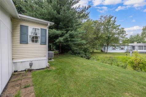 8 Jessica Lane Olmsted Twp OH 44138