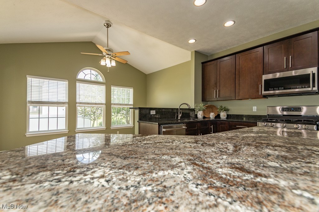 549 Walker Lane Painesville OH 44077