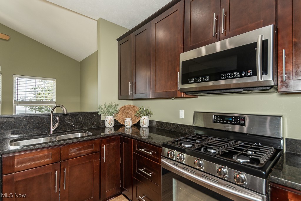 549 Walker Lane Painesville OH 44077