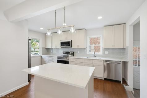 1257 Sunset Road Mayfield Heights OH 44124