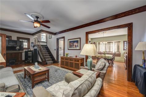 1565 Waterbury Road Lakewood OH 44107
