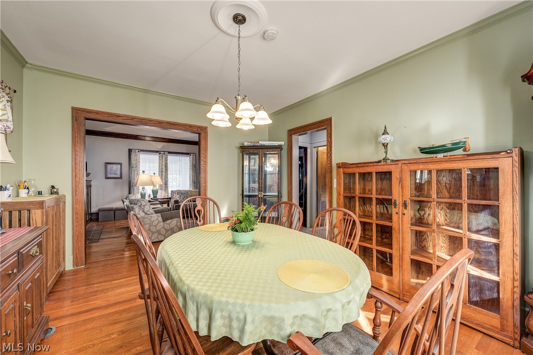 1565 Waterbury Road Lakewood OH 44107