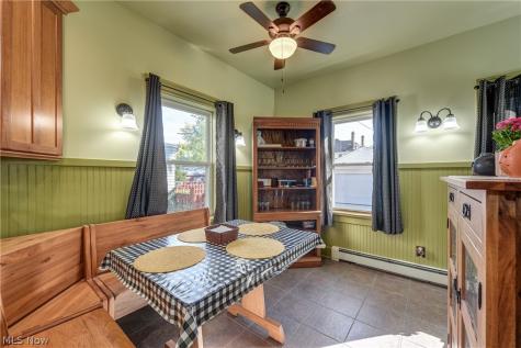 1565 Waterbury Road Lakewood OH 44107