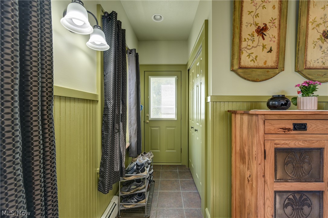 1565 Waterbury Road Lakewood OH 44107