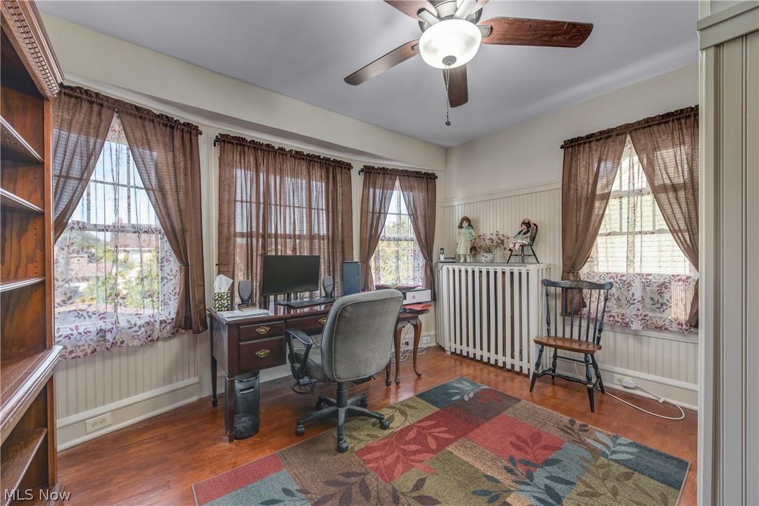 1565 Waterbury Road Lakewood OH 44107