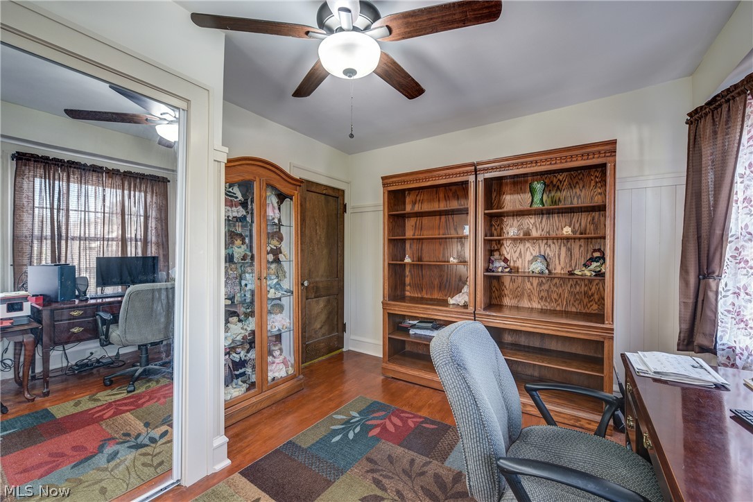 1565 Waterbury Road Lakewood OH 44107