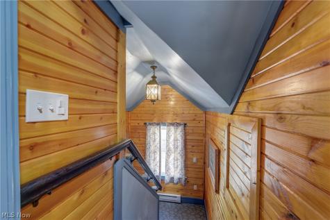 1565 Waterbury Road Lakewood OH 44107