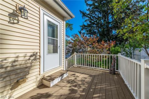 1565 Waterbury Road Lakewood OH 44107