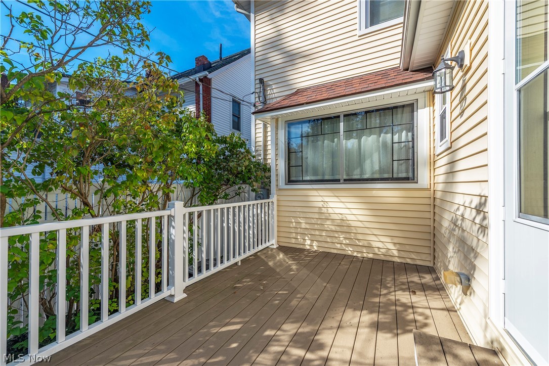 1565 Waterbury Road Lakewood OH 44107