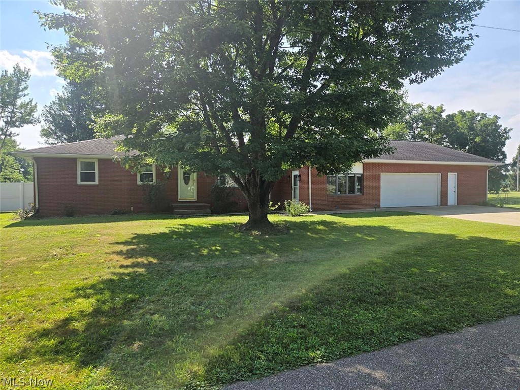 11364 West Avenue Sandyville OH 44671