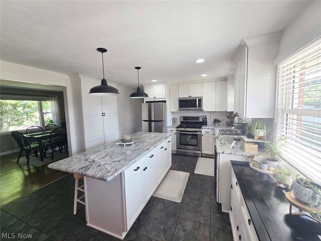 11364 West Avenue Sandyville OH 44671