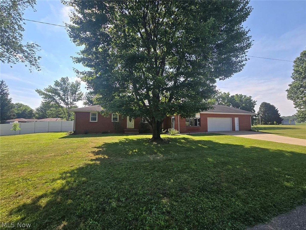 11364 West Avenue Sandyville OH 44671