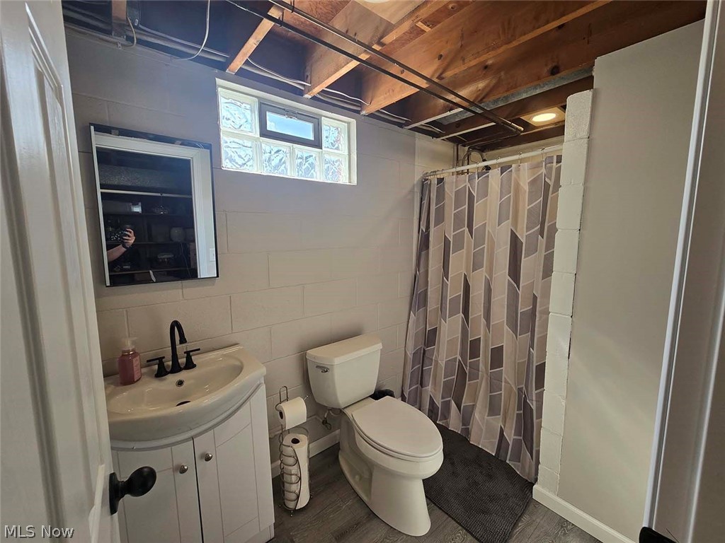 11364 West Avenue Sandyville OH 44671