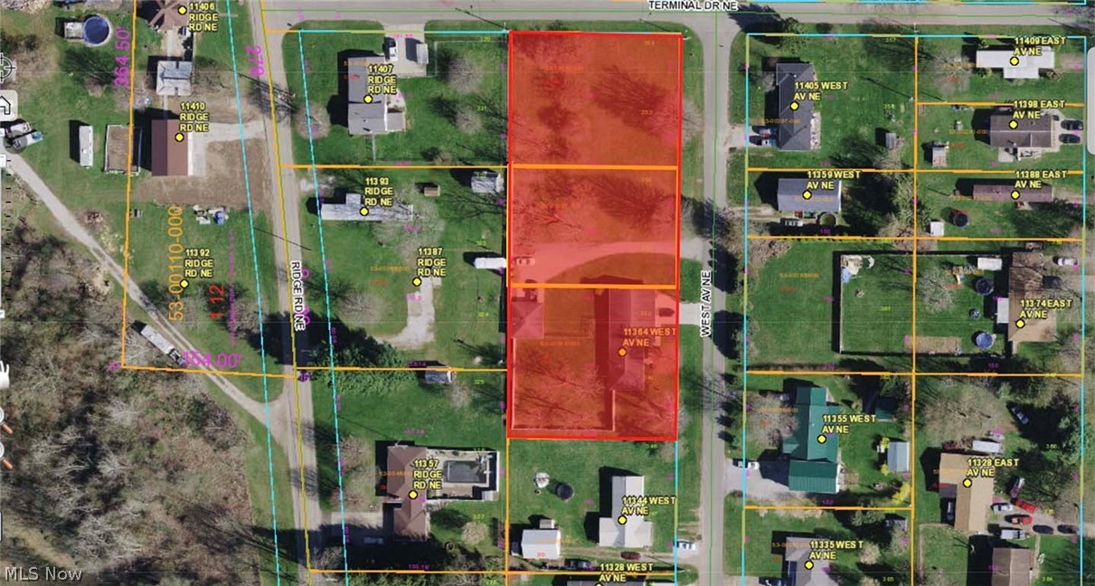 11364 West Avenue Sandyville OH 44671