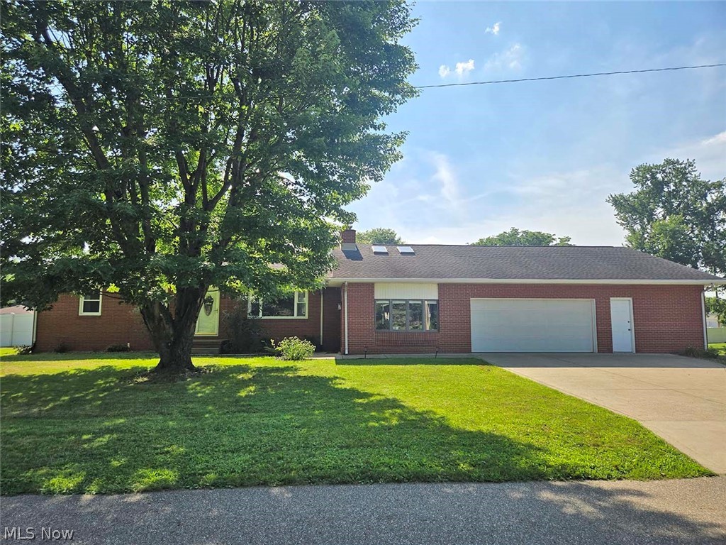 11364 West Avenue Sandyville OH 44671