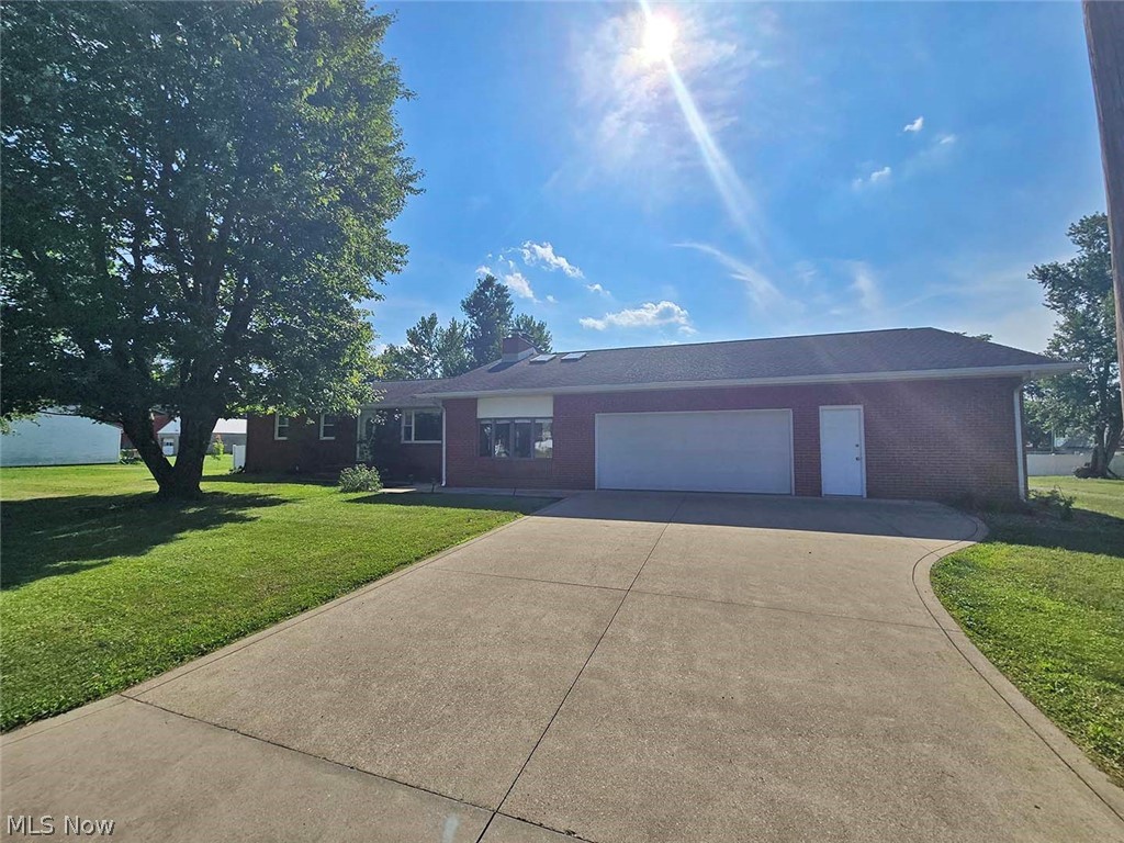11364 West Avenue Sandyville OH 44671