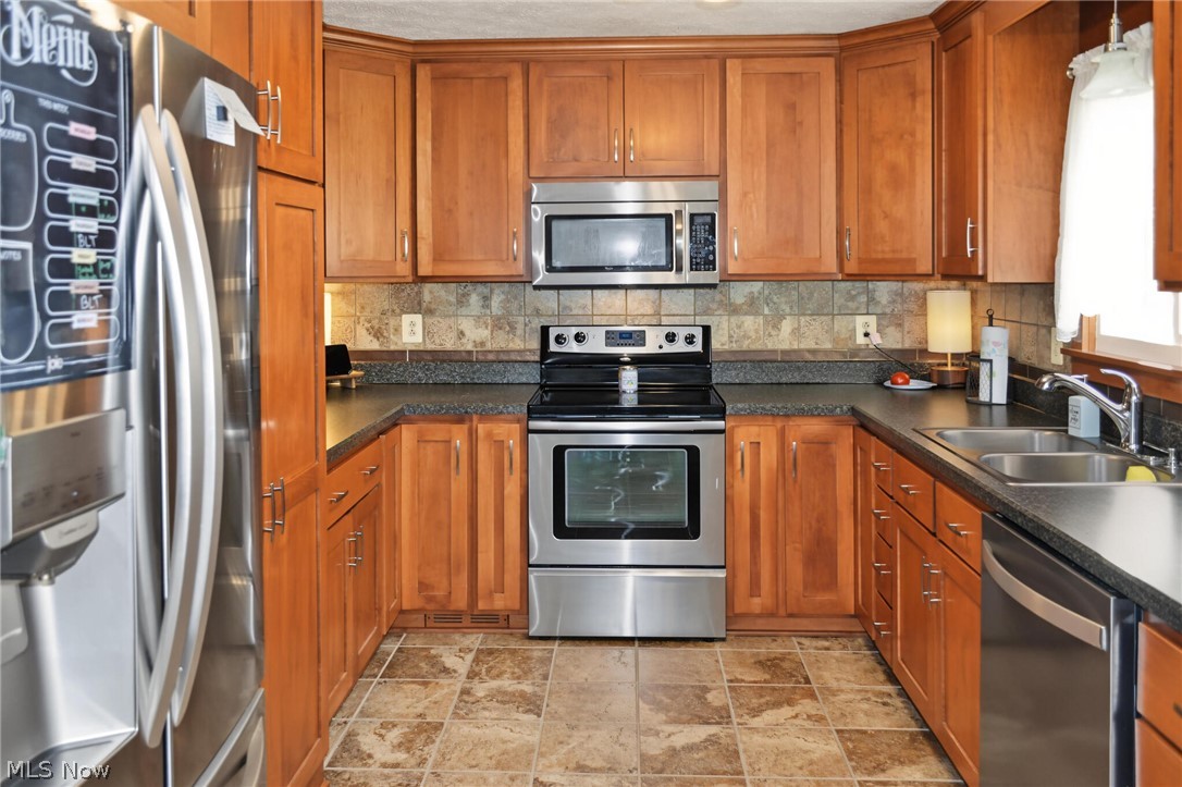 863 Duff Drive Ashland OH 44805