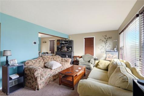 2630 Oakview Street NW Massillon OH 44646
