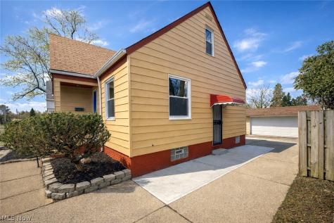 19910 Mountville Drive Maple Heights OH 44137