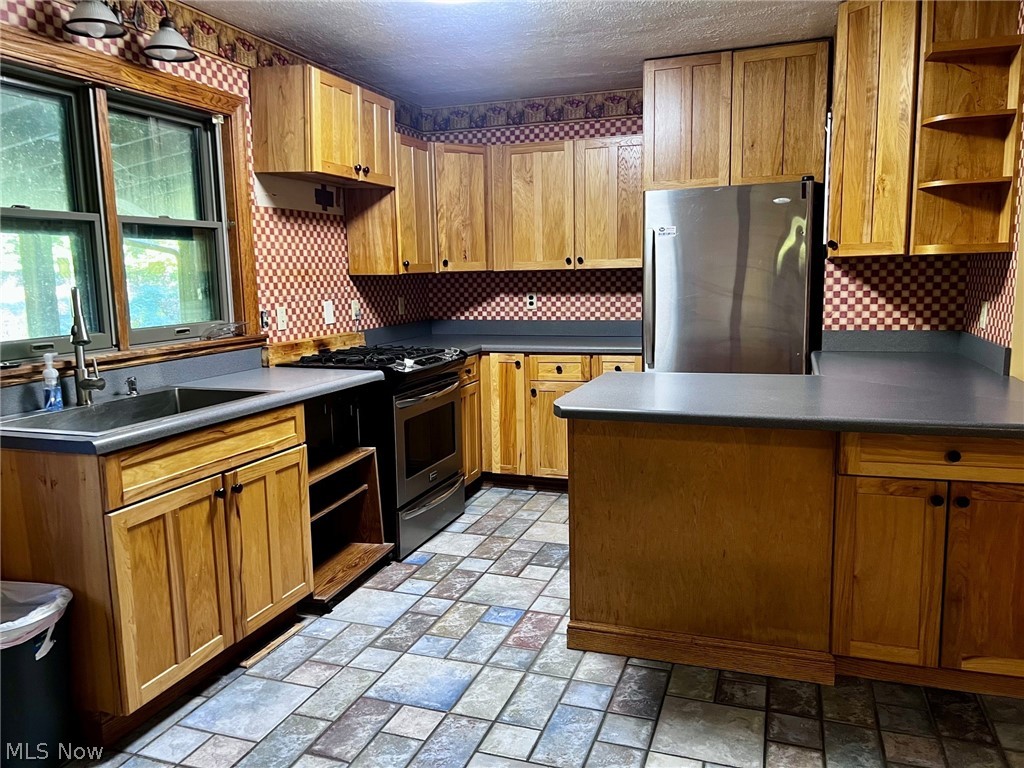 6160 Highland Avenue Lordstown OH 44481