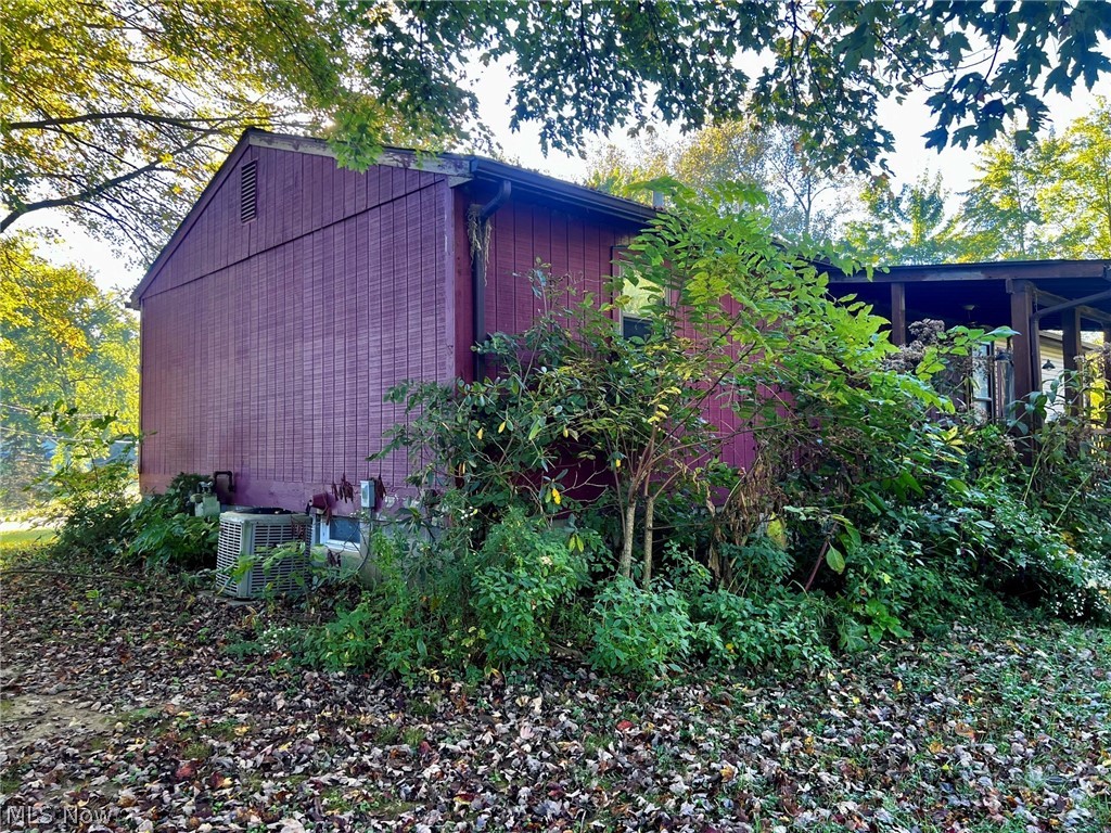 6160 Highland Avenue Lordstown OH 44481